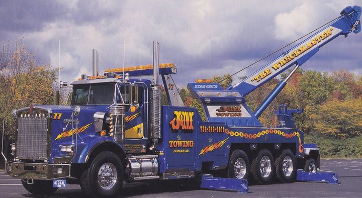 J & M Towing